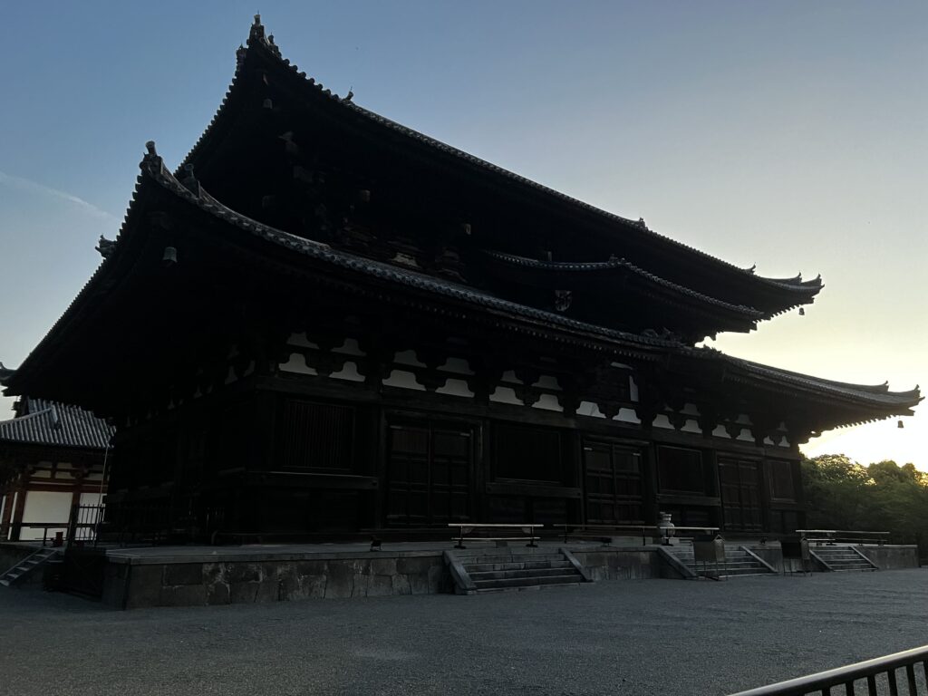 東寺金堂